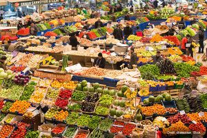 600x400-Fruit-VeggieMkt_by-cihatatceken_iStock-1183634644